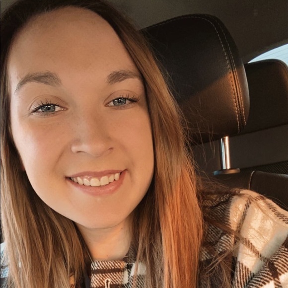 Meet your Posher, Roxy - Picture 1 of 1